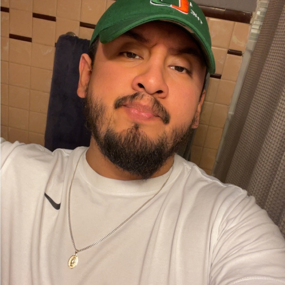 Meet your Posher, Giovany